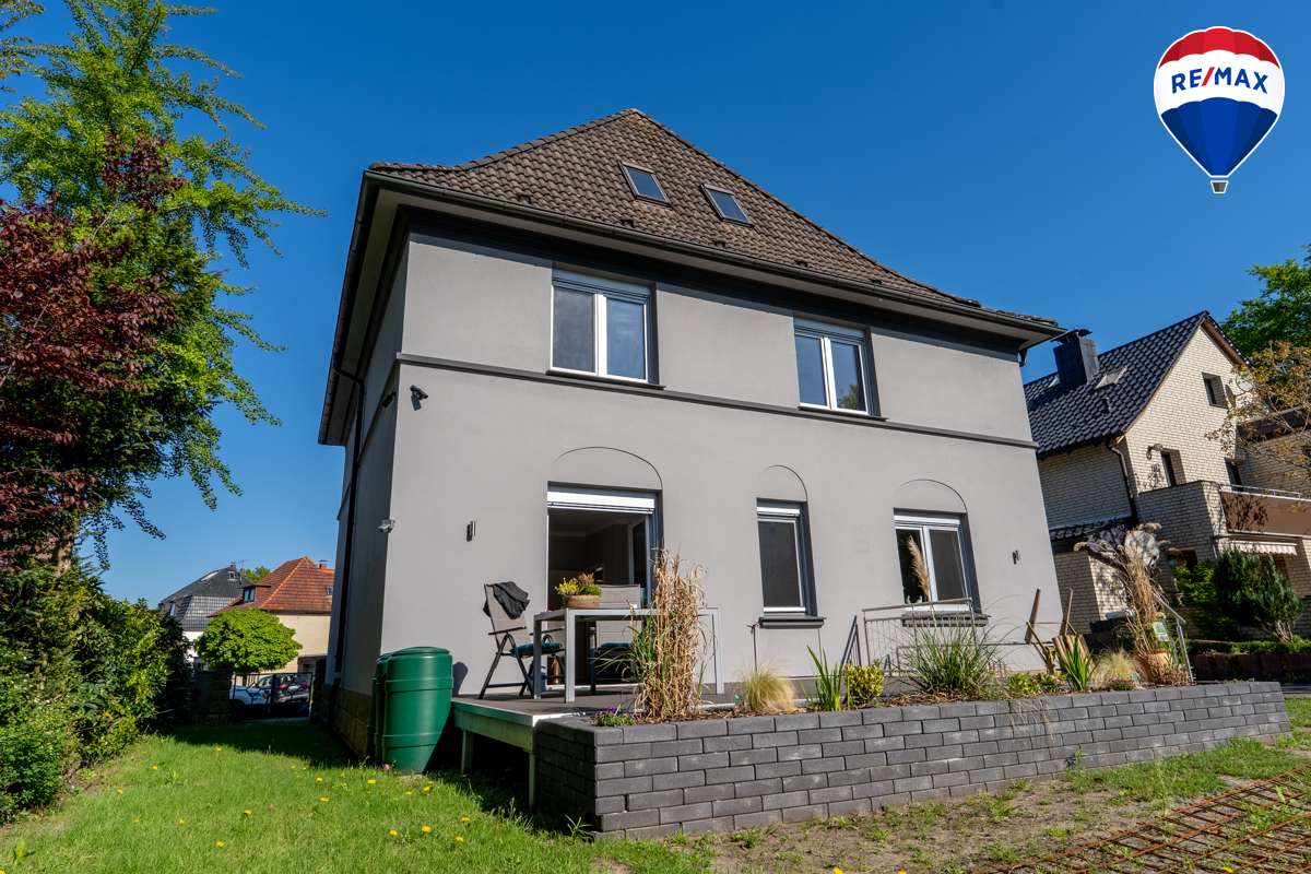 Villa de 6 habitaciónes en Bielefeld, Germany No. 222709