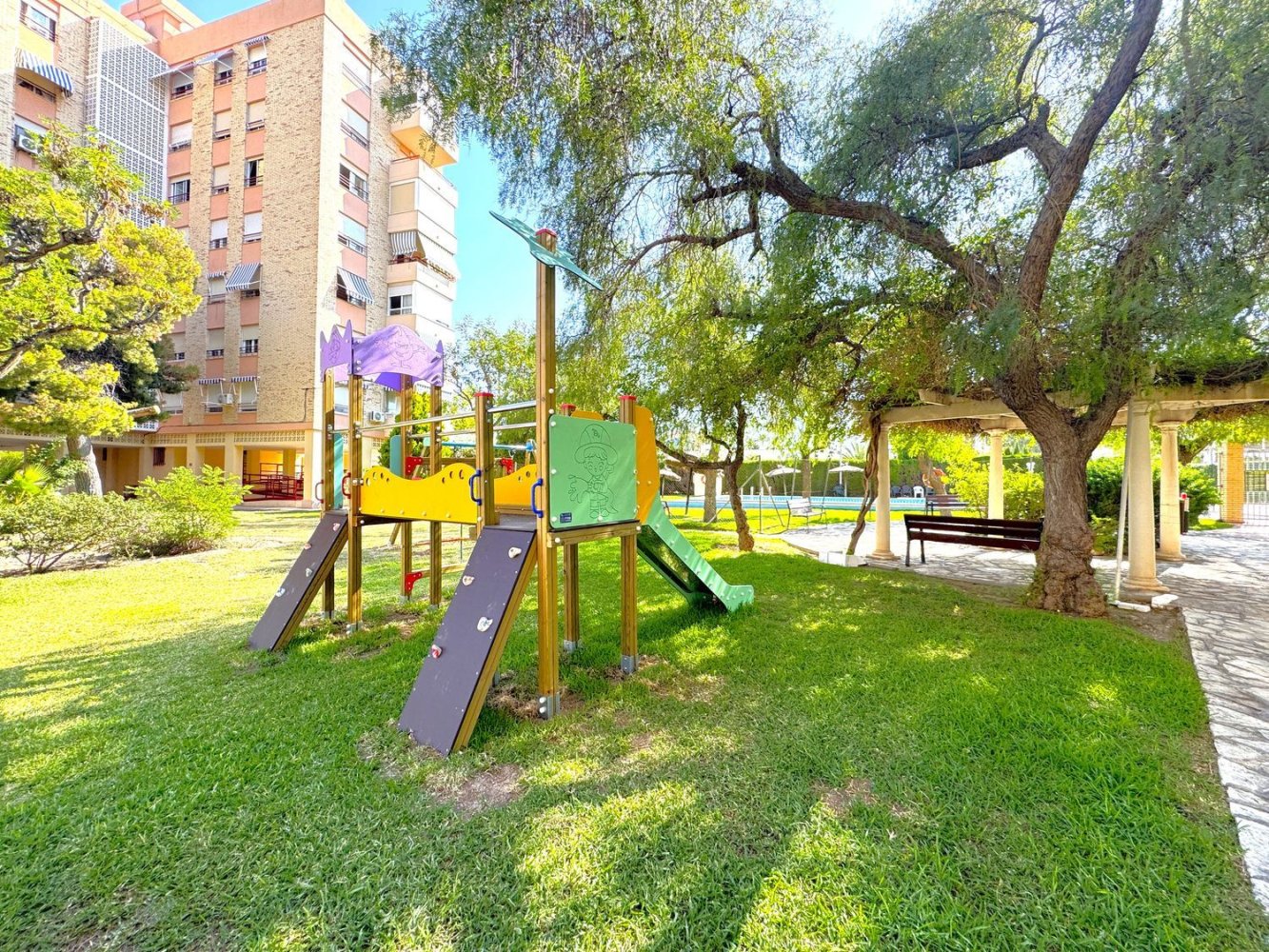 4 bedrooms Apartment in Alicante, Spain No. 151764