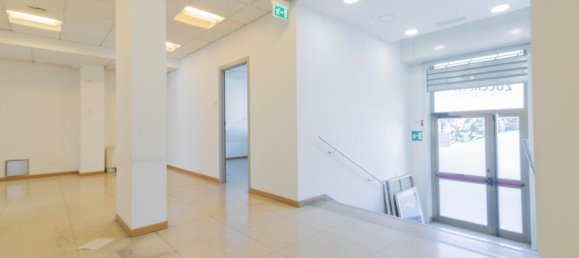 Oficina en Gorgonzola, Italy 1027 m² No. 12672 6
