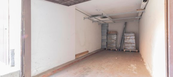 Oficina en Gorgonzola, Italy 1027 m² No. 12672 25