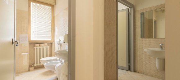 Oficina en Gorgonzola, Italy 1027 m² No. 12672 14