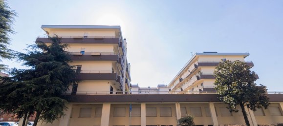 Oficina en Gorgonzola, Italy 1027 m² No. 12672 2