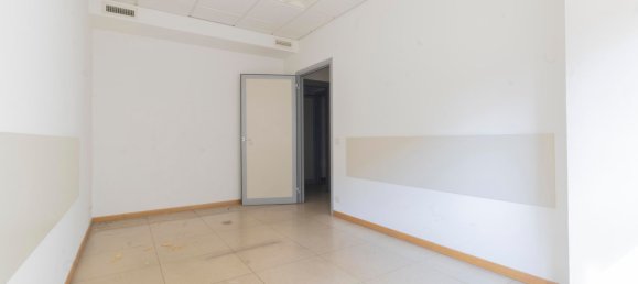 Oficina en Gorgonzola, Italy 1027 m² No. 12672 11