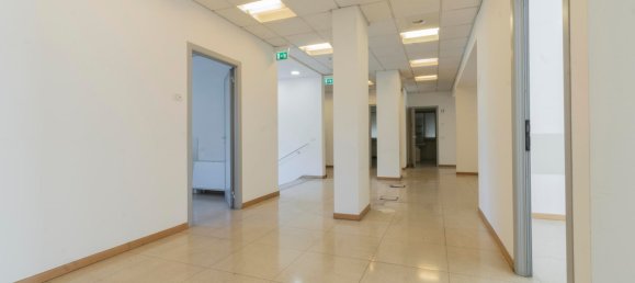 Oficina en Gorgonzola, Italy 1027 m² No. 12672 8