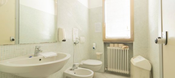 Oficina en Gorgonzola, Italy 1027 m² No. 12672 15