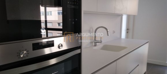 Квартира с 4 спальнями в Порту, Португалия № 78893 11