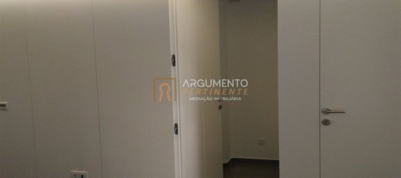 Квартира с 4 спальнями в Порту, Португалия № 78893 19