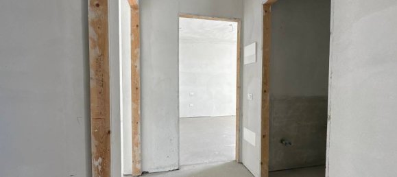 2 bedrooms Apartment in Ravenna, Italy No. 21494 4