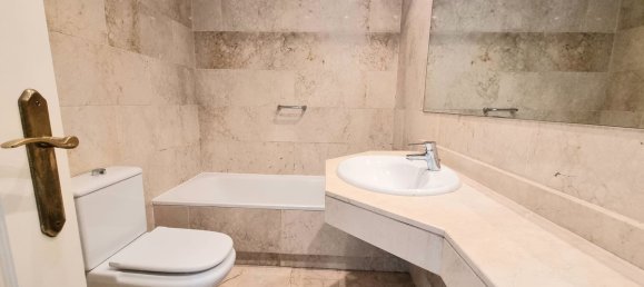 2 chambres Appartement à Marbella, Spain No. 44980 20