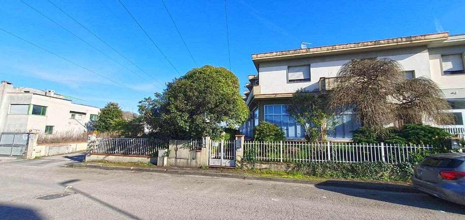 7 Schlafzimmer Wohnung in Terranuova Bracciolini, Italy, Nr. 383389