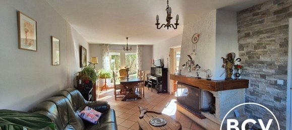 4 bedrooms House in Chartres, France No. 232520 3