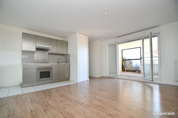 Квартира с 1 спальней в Севран, Франция № 364034