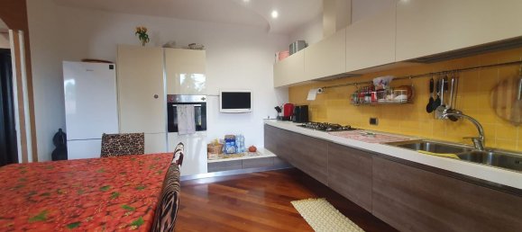 Villa de 8 dormitorios en Cadeo, Italy No. 314590 12