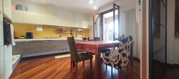 Villa de 8 dormitorios en Cadeo, Italy No. 314590 10