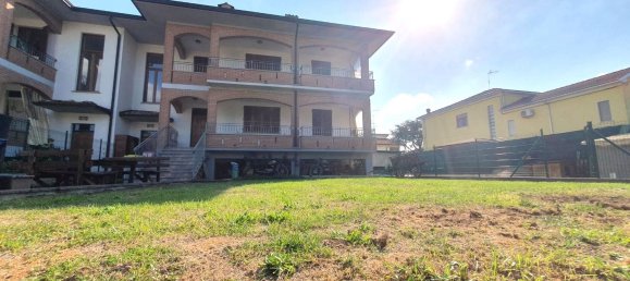 Villa de 8 dormitorios en Cadeo, Italy No. 314590 3