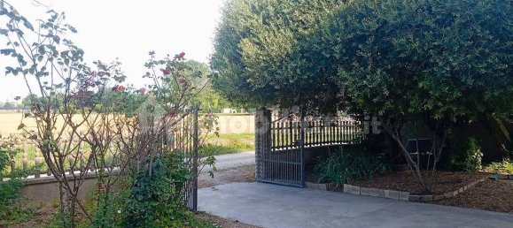 2 bedrooms House in Ferrara, Italy No. 284504 34