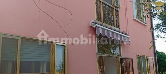 2 bedrooms House in Ferrara, Italy No. 284504 4