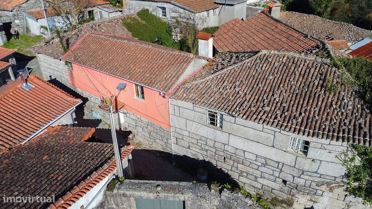 3 bedrooms House in Serzedelo, Portugal No. 177778