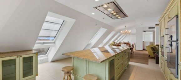 3-Zimmer Doppelhaus in Mariahilf, Austria, Nr. 173807 3