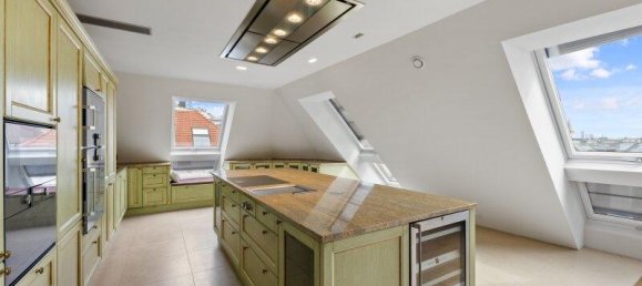 3-Zimmer Doppelhaus in Mariahilf, Austria, Nr. 173807 2