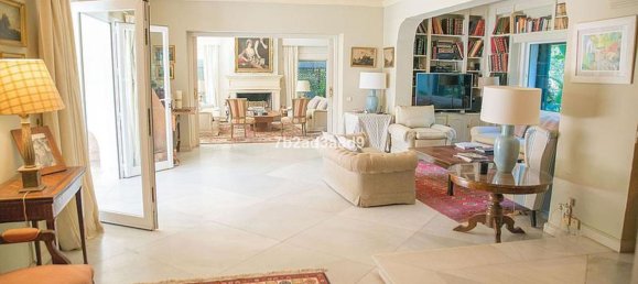 8 bedrooms Villa in Mijas, Spain No. 142360 3