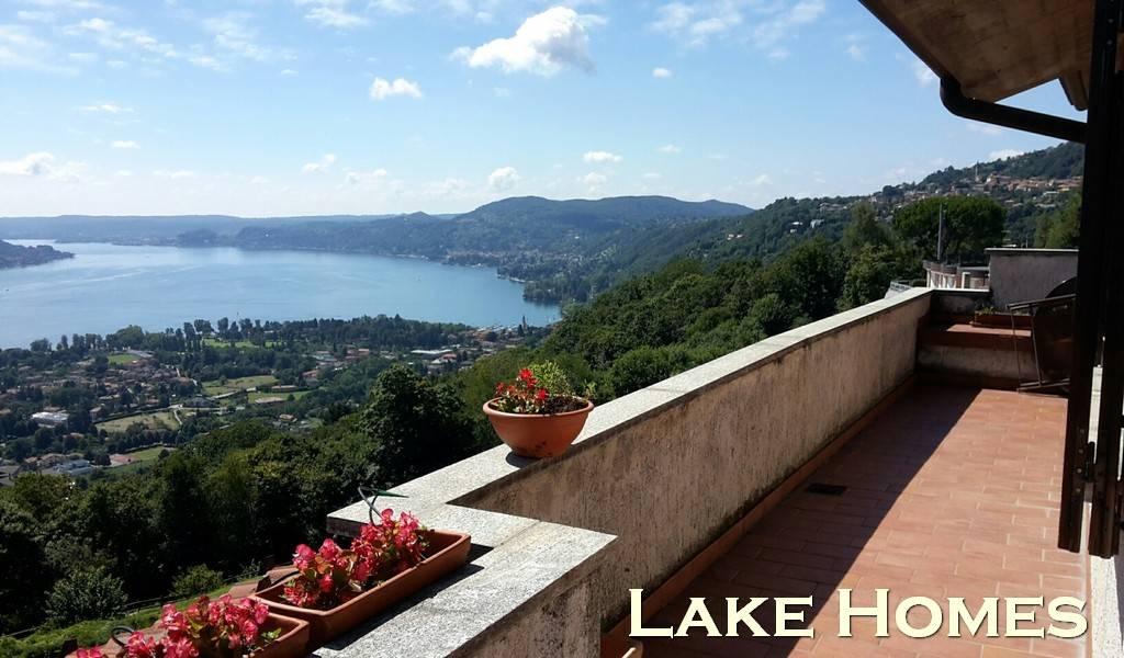 6 rooms Penthouse in Lesa, Italy No. 17390