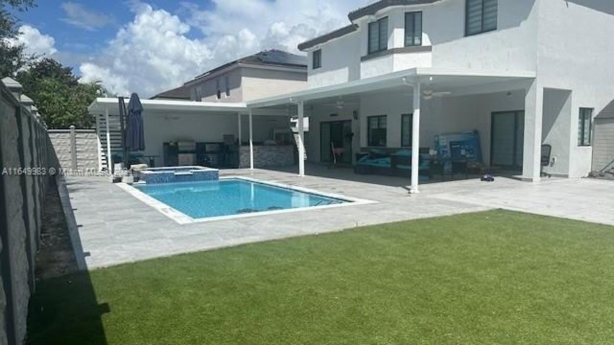 4 bedrooms House in Miami, USA No. 274032