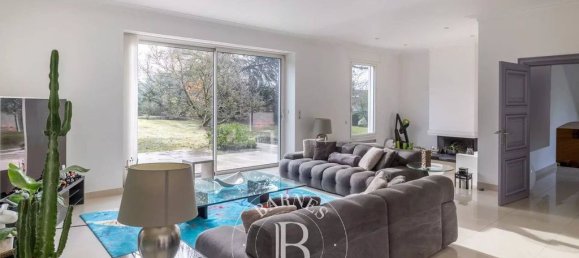 5 Schlafzimmer Schlösser in Versailles, France, Nr. 177875 19