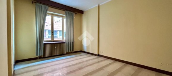 3 bedrooms Apartment in Asti, Italy No. 305713 2