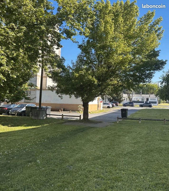 Apartamento de 2 dormitorios en Pessac, France No. 295821