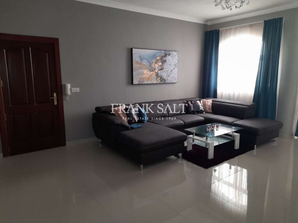 2 bedrooms Apartment in Victoria, Malta No. 6057