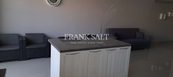 2 bedrooms Apartment in Victoria, Malta No. 6057 6