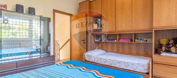 Дом с 5 спальнями в Фьюмичино, Италия № 352686 25