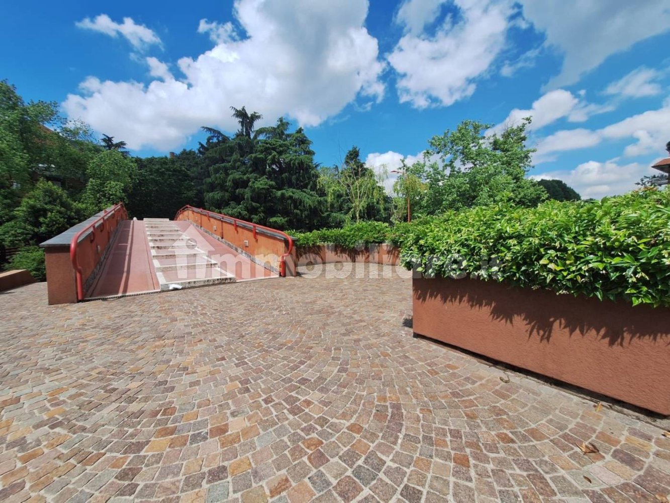 4 bedrooms Apartment in Segrate, Italy No. 356060