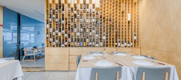 Gewerbliche Immobilie in Matosinhos, Portugal 400m², Nr. 44091 8