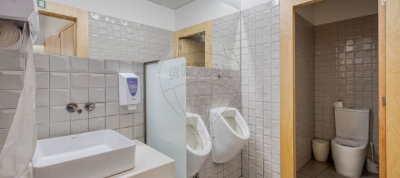 Gewerbliche Immobilie in Matosinhos, Portugal 400m², Nr. 44091 20