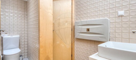 Gewerbliche Immobilie in Matosinhos, Portugal 400m², Nr. 44091 19