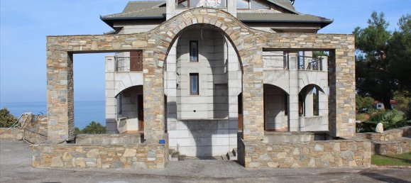 5 bedrooms Villa in Pieria, Greece No. 4451 2