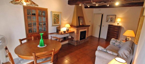 4 rooms Apartment in Seggiano, Italy No. 159032 3