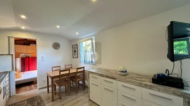 2-salle Terrain à Korneuburg, Austria No. 146548