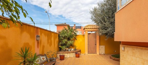 4 Schlafzimmer Stadthaus in Torrevieja, Spain, Nr. 185139 3