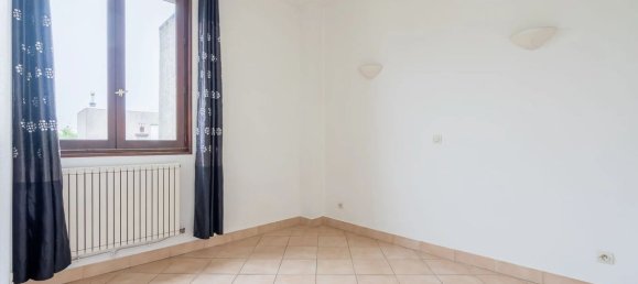 Apartamento de 2 dormitorios en Drancy, France No. 182912 8