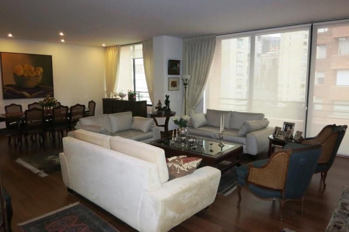 Casa de 3 dormitorios en Bogotá, Colombia No. 13061