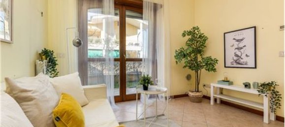 1 bedroom Apartment in Rome, Italy No. 275976 2