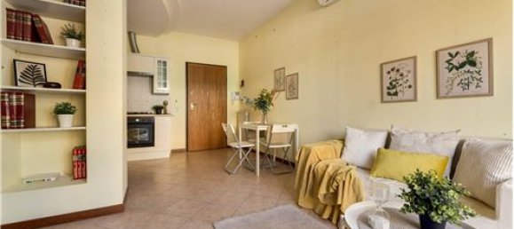 1 bedroom Apartment in Rome, Italy No. 275976 4
