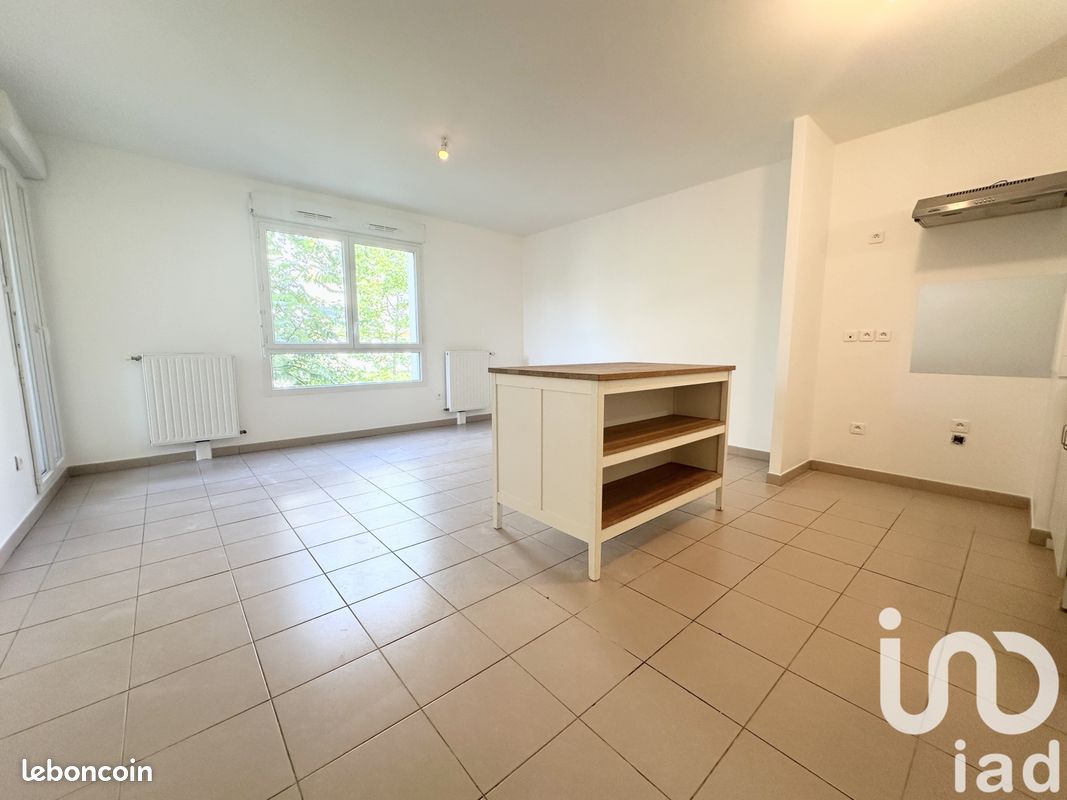 2 Schlafzimmer Wohnung in Aubervilliers, France, Nr. 285977