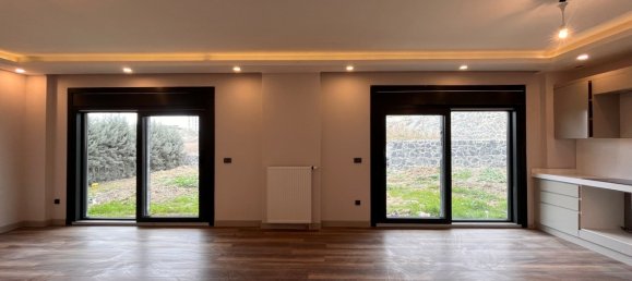 Villa 7+2 in Istanbul, Turkey No. 25813 4