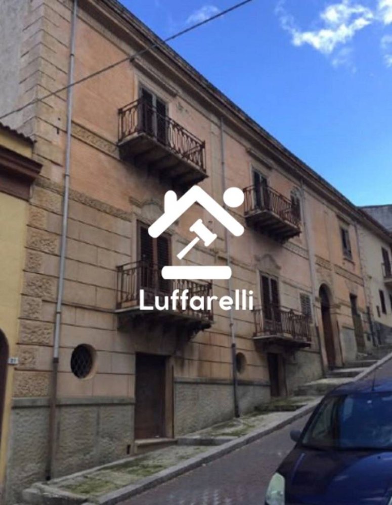 10 غرف نوم بناية في Vicari, Italy رقم 188939