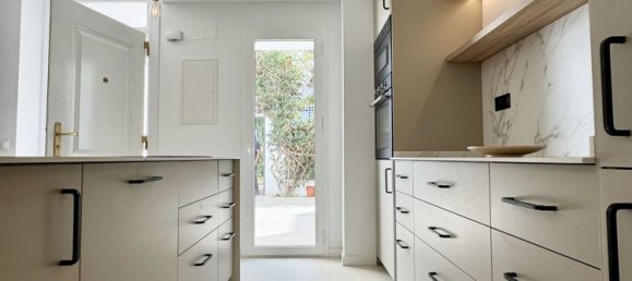 Apartamento de 2 dormitorios en Marbella, Spain No. 49502 2