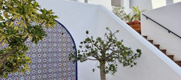 Apartamento de 2 dormitorios en Marbella, Spain No. 49502 32